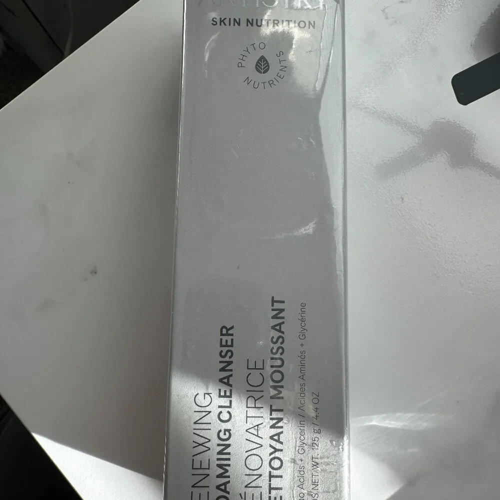 💥NEW Artistry Skin Nutrition Renewing Foaming Cleanser